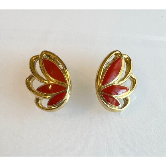 Vintage Trifari Red Enamel Goldtone Clip On Earrings - Picture 1 of 9